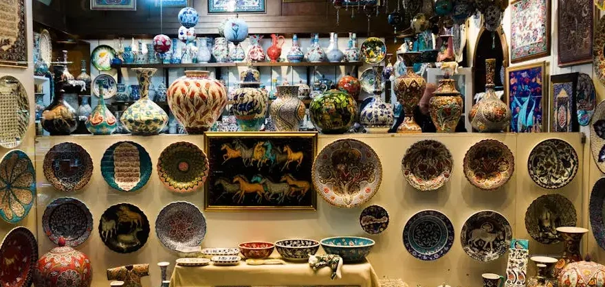 Foto de uma vitrine de loja de decoração